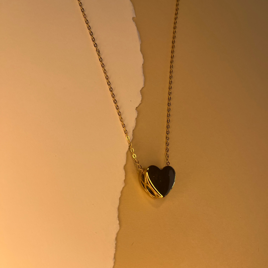 COLLAR DE CORAZON HUECO